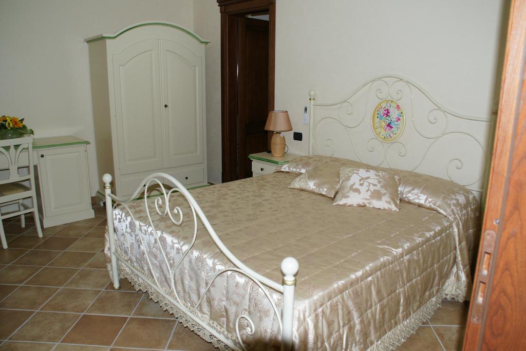 B&B Villa Mery Mileto Phòng bức ảnh